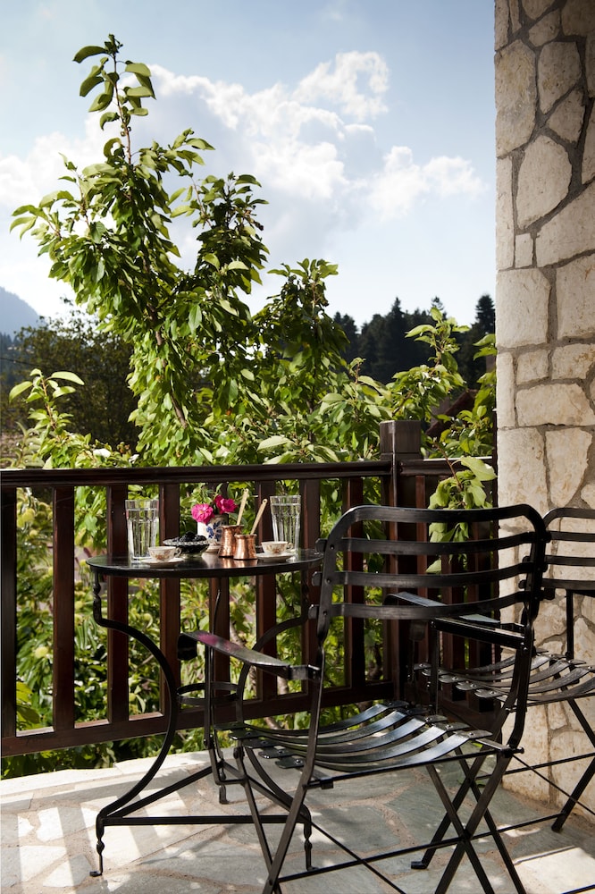 Fretzato Traditional Guest House 39/42