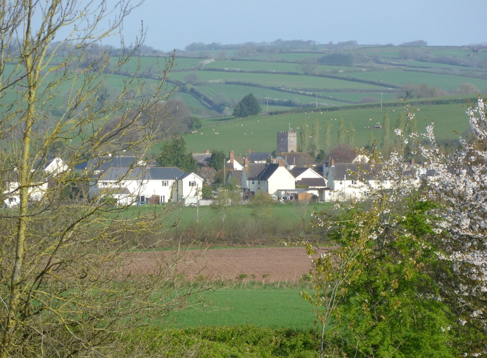 Brambles B&amp;B 28/49