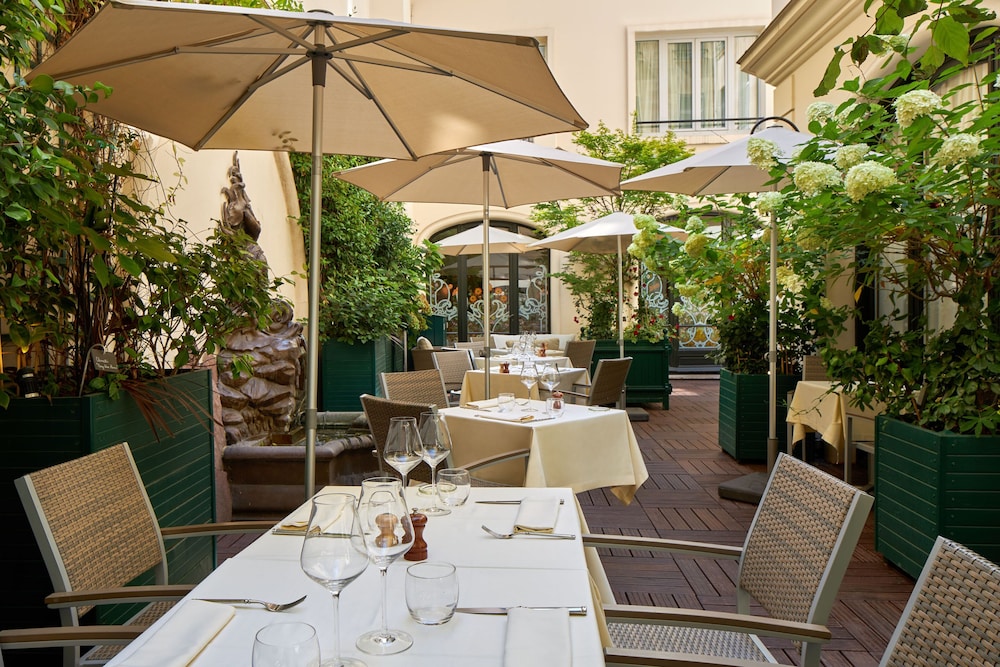 Hotel Regina Louvre 44/60