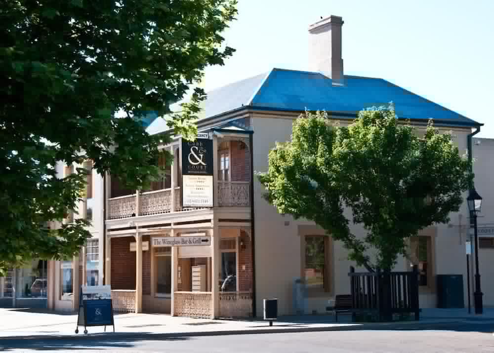 Cobb & Co Court Boutique Hotel 3/29