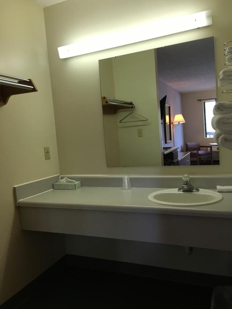 Salt Creek Inn 36/36