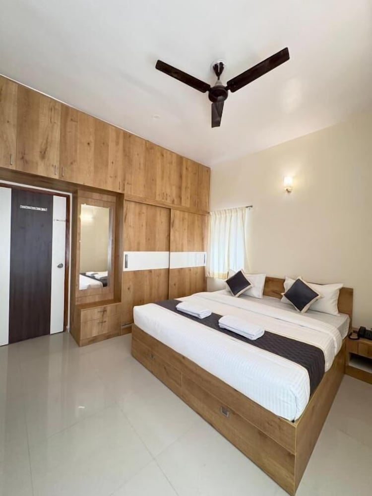 Sai Grand Villas and Hotel 19/50