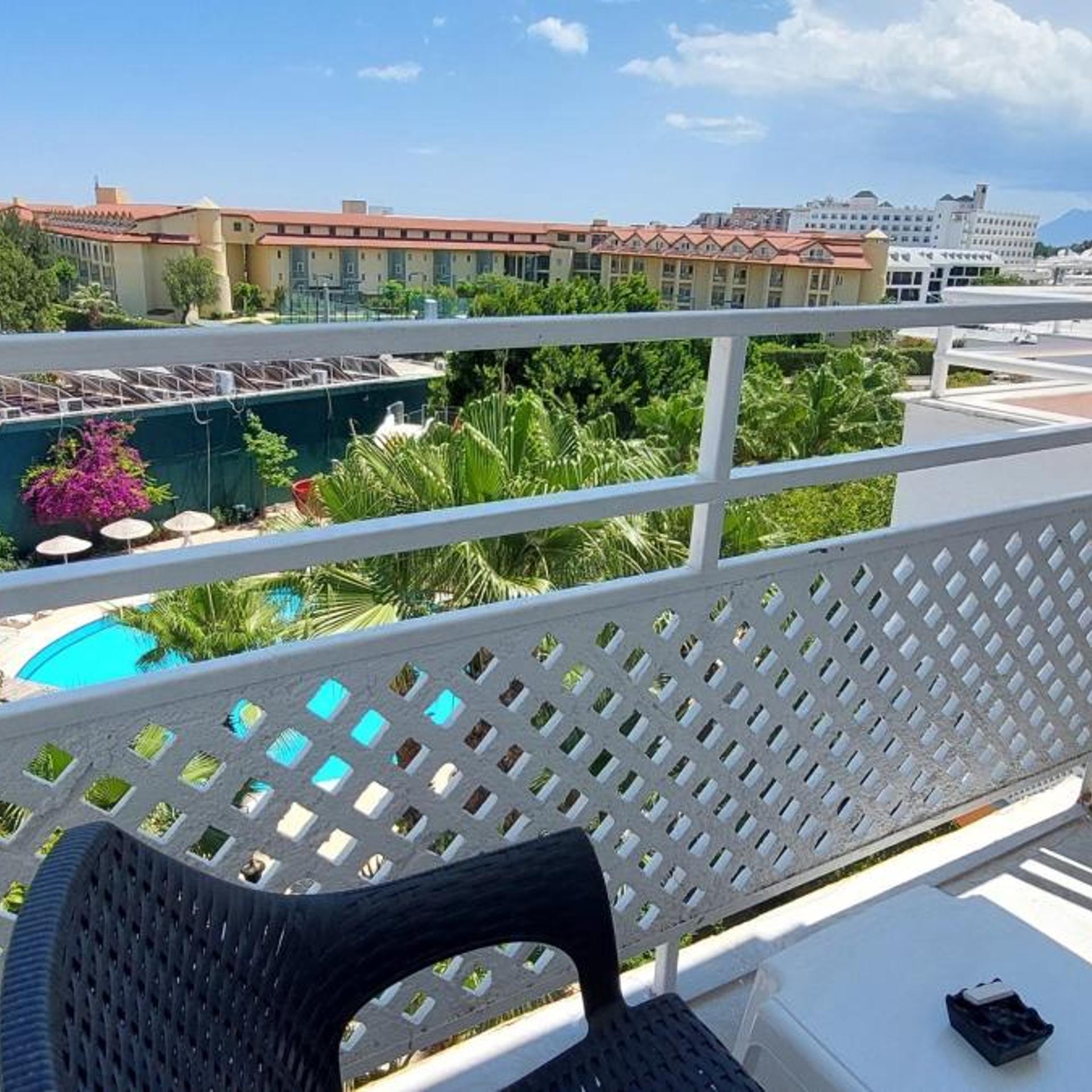 UK HOTEL KIRIS 2/50