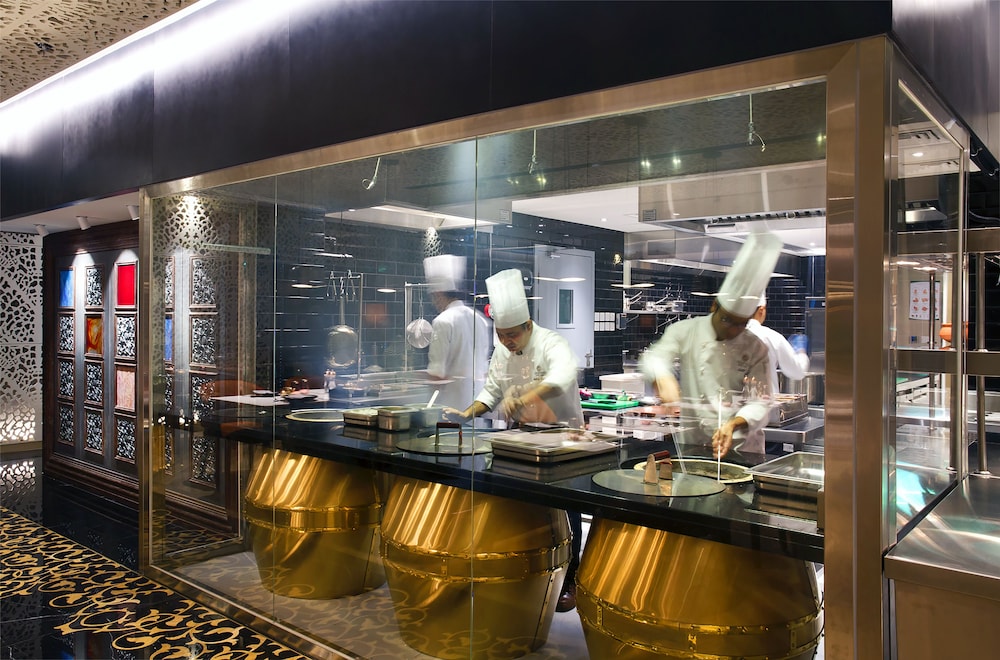 Grayton Hotel Dubai 57/66