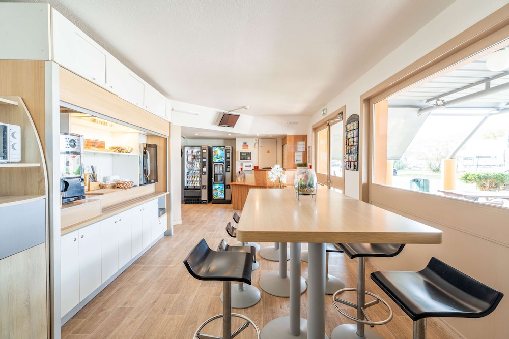 Kyriad Direct Brignoles - Provence Verte 23/27