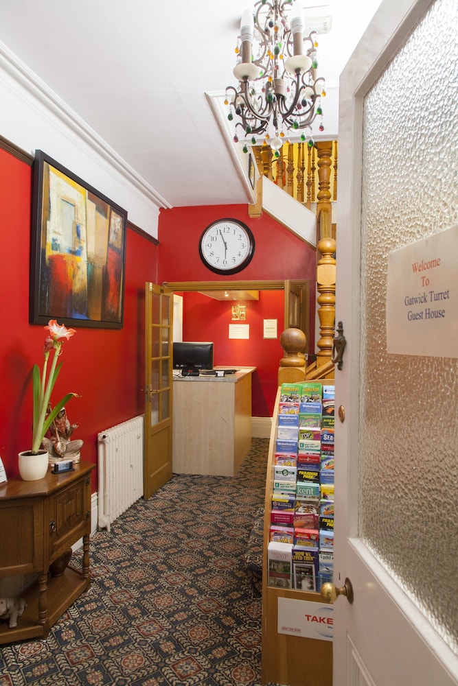 Gatwick Turret Guest House 37/45