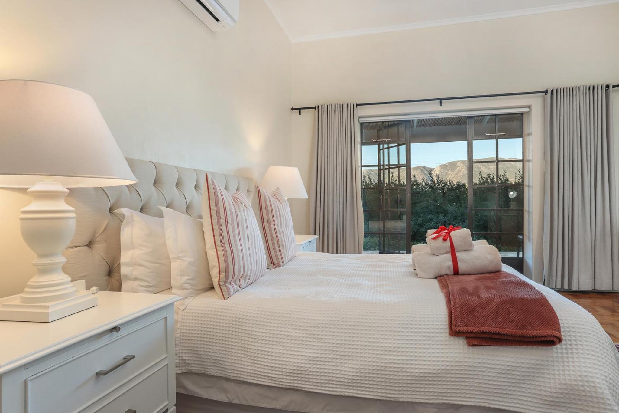 Elgin Country Lodge 13/40