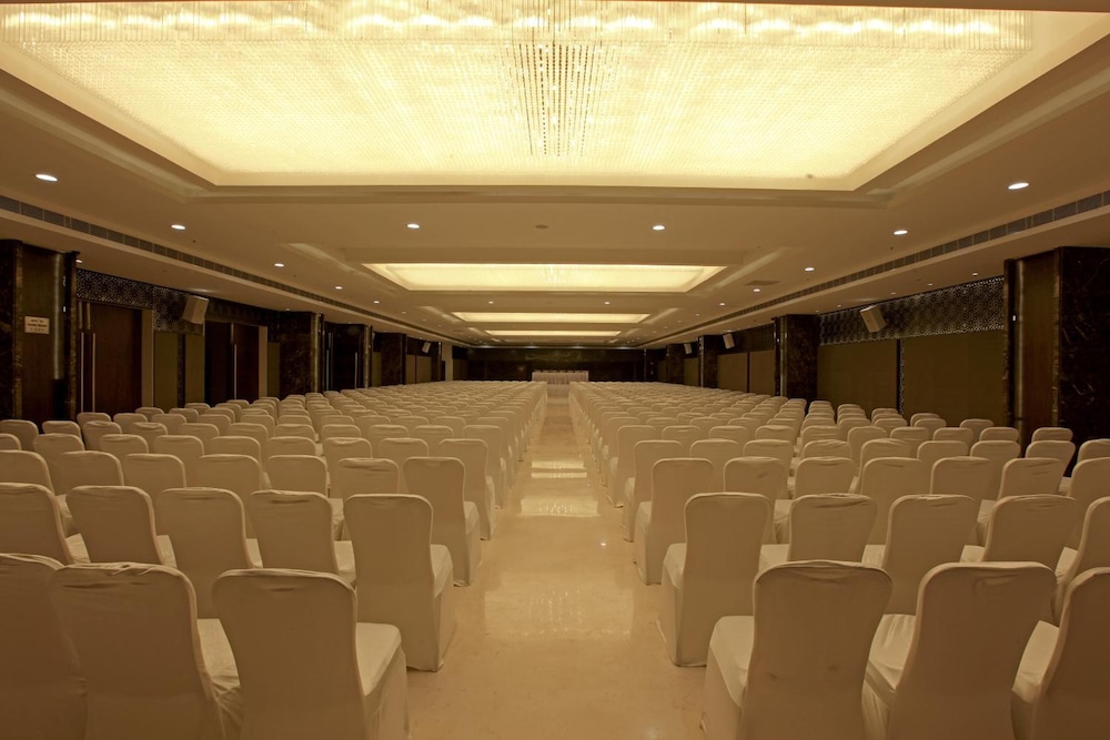 Goutham Grand Hotel 24/26