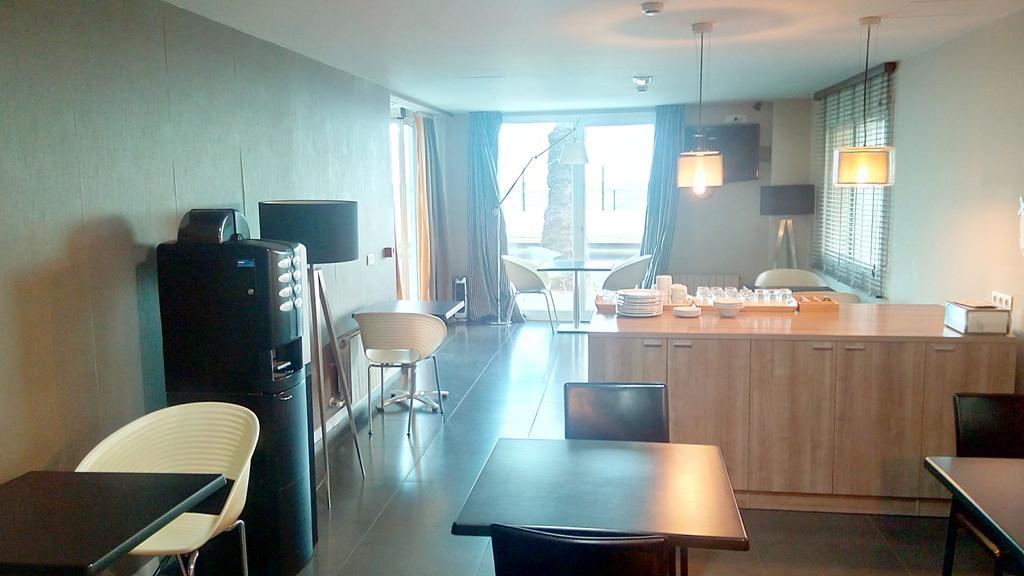HOTEL VILA DE PREMIA 13/24
