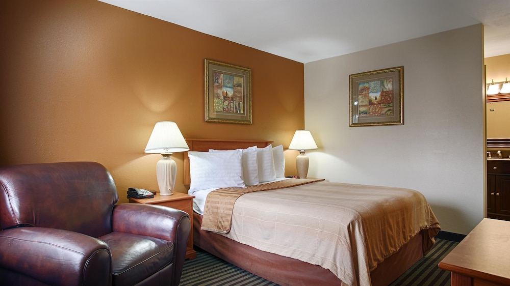 Best Western The Oasis At Joplin 14/34