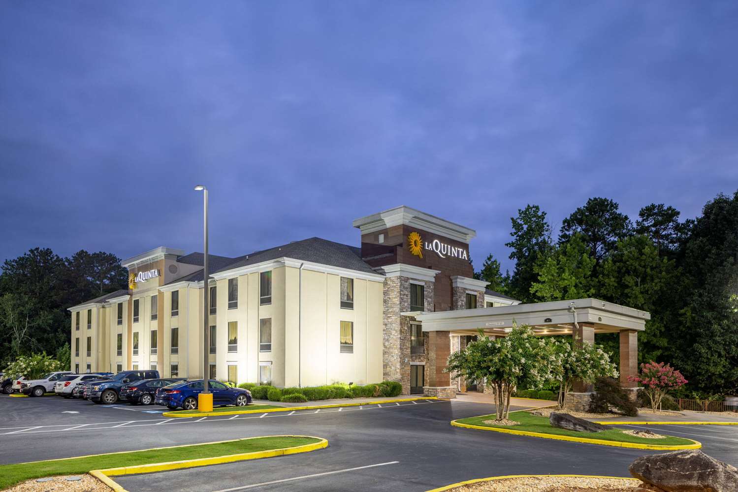 La Quinta Inn & Suites by Wyndham Covington 41/45
