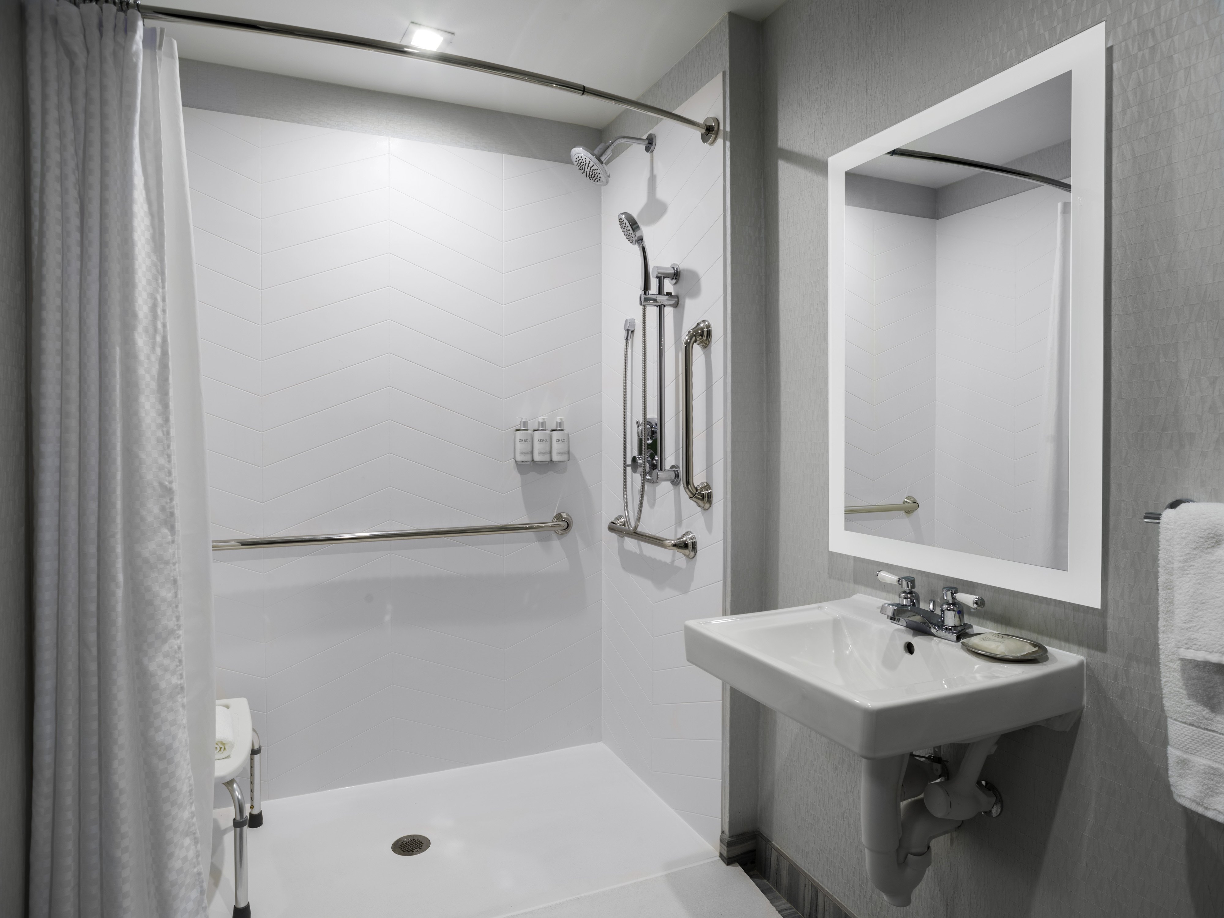 voco Niagara Falls - the Cadence, an IHG Hotel 50/55