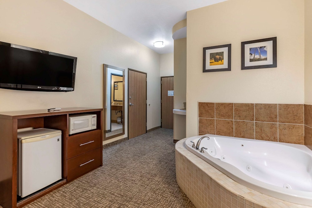 Comfort Inn & Suites Greenville I-70 13/34