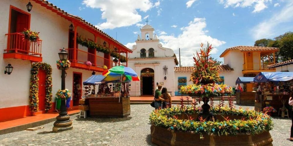 Hotel Jardin de Laureles Medellin 24/28