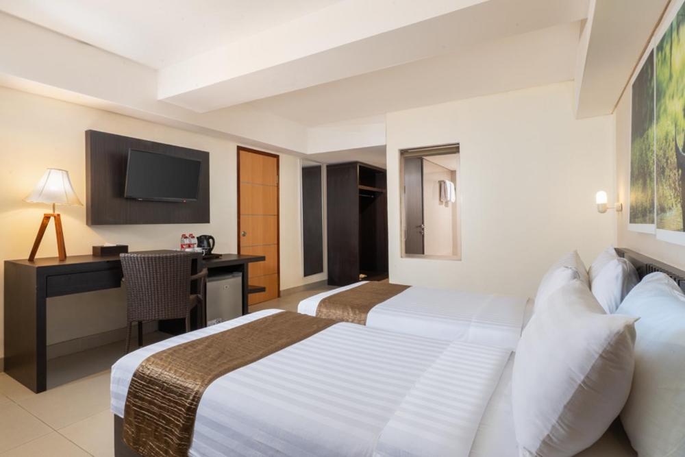 SUPERIOR, DOUBLE OR TWIN BED