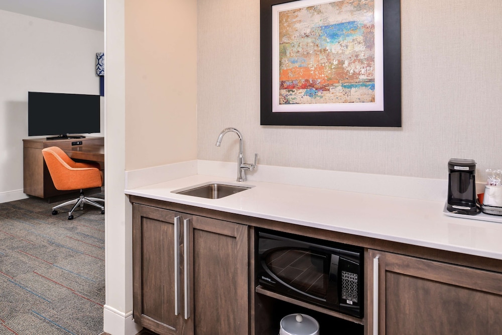 Hampton Inn Benson Nc 46/66