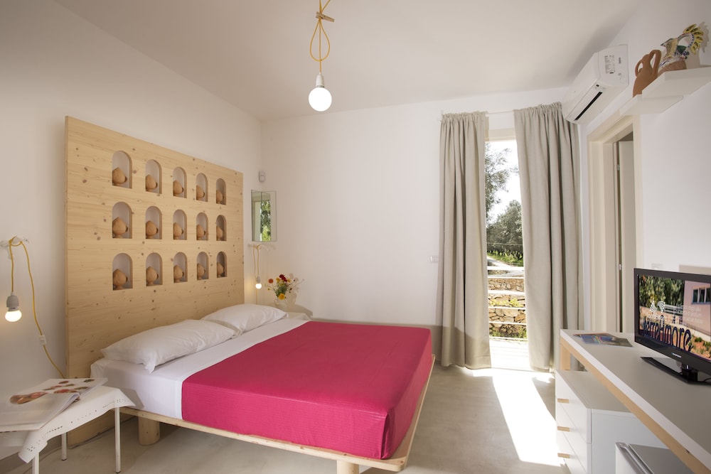 ROOM, DOUBLE BED, PATIO