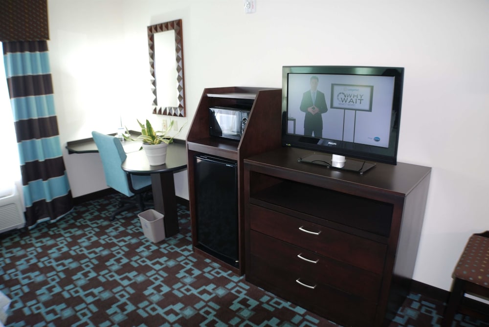 Hampton Inn & Suites Nashville @ Opryland 51/56