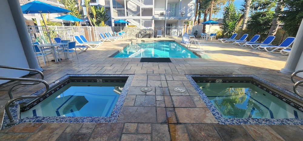 swimming pool spa