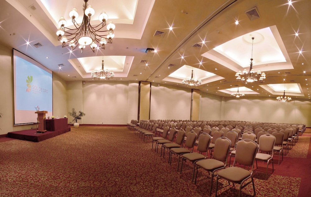 Sol de Oro Hotel And Suites 54/65