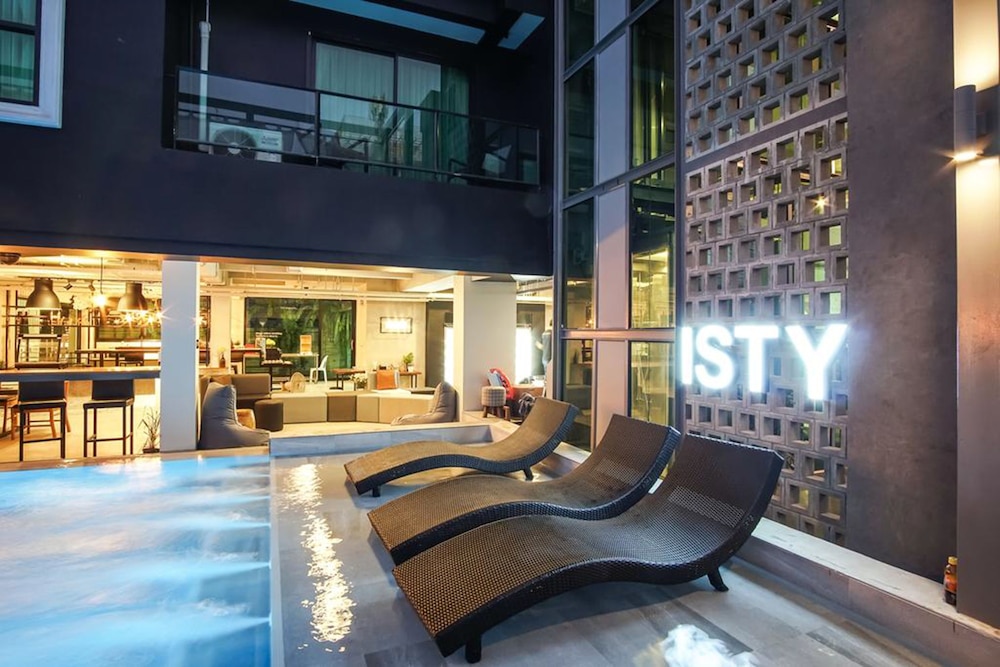 Isty Hotel 48/61