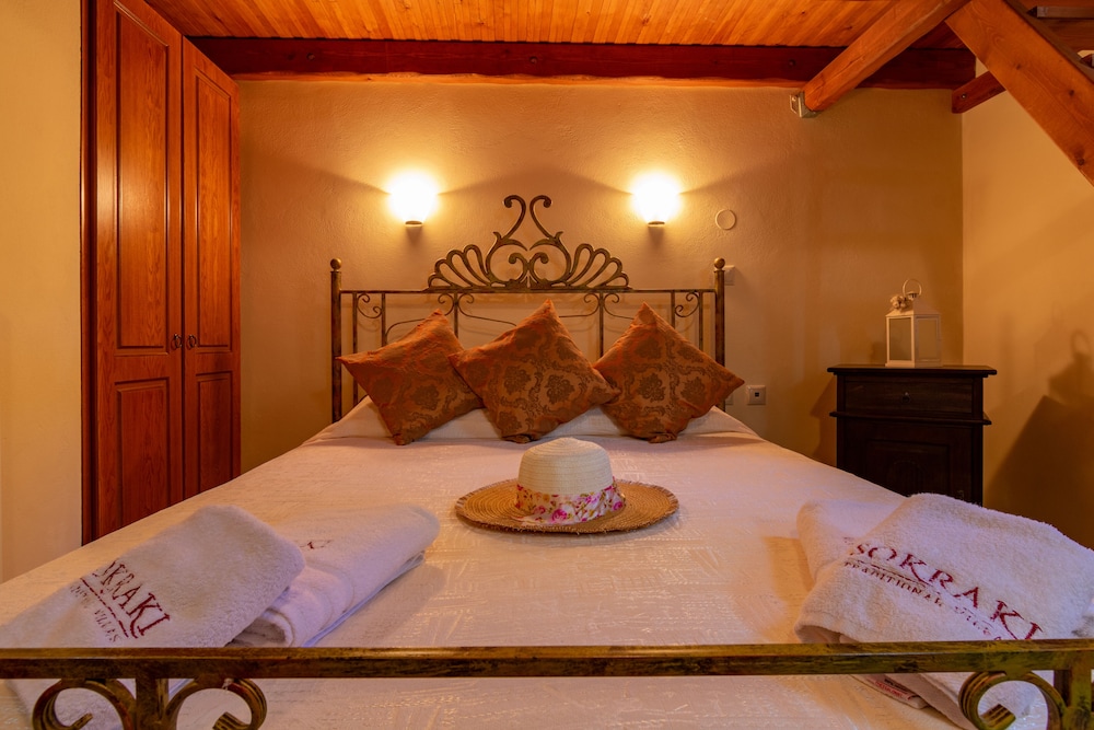 Sokraki Villas 8/50