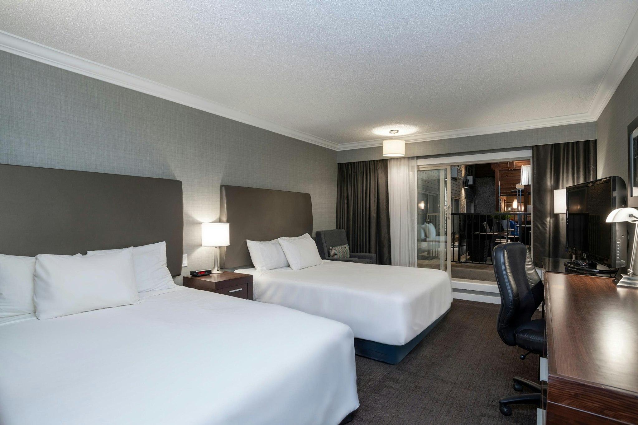 Standard, 2 Queen Beds, South Wing