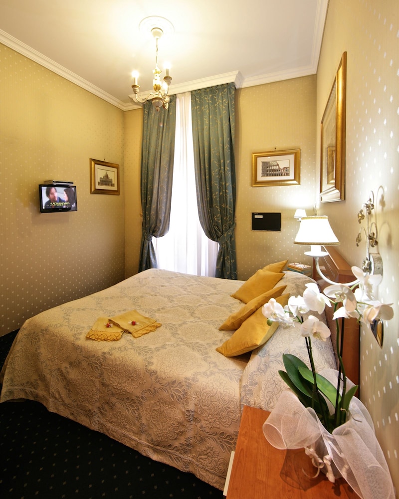 Vatican Holiday Hotel 14/36