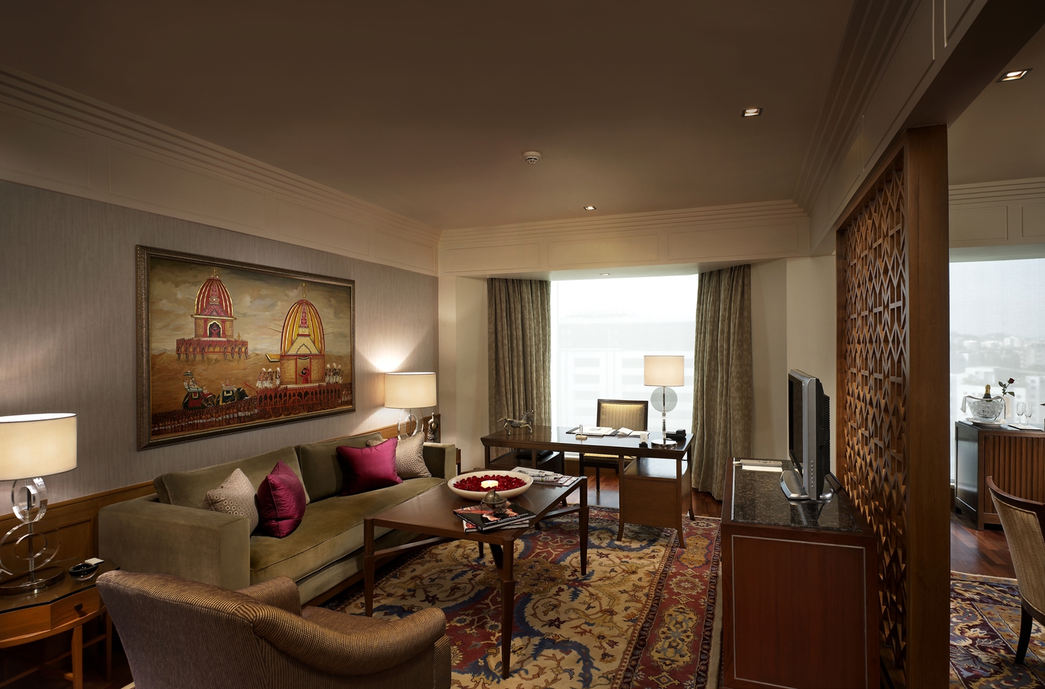 The Leela Mumbai - Resort Style Business Hotel 24/44