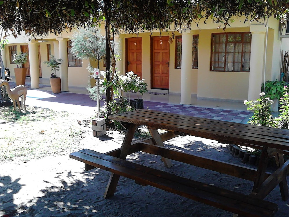 Pacific Conqueror Self Catering Units 30/32