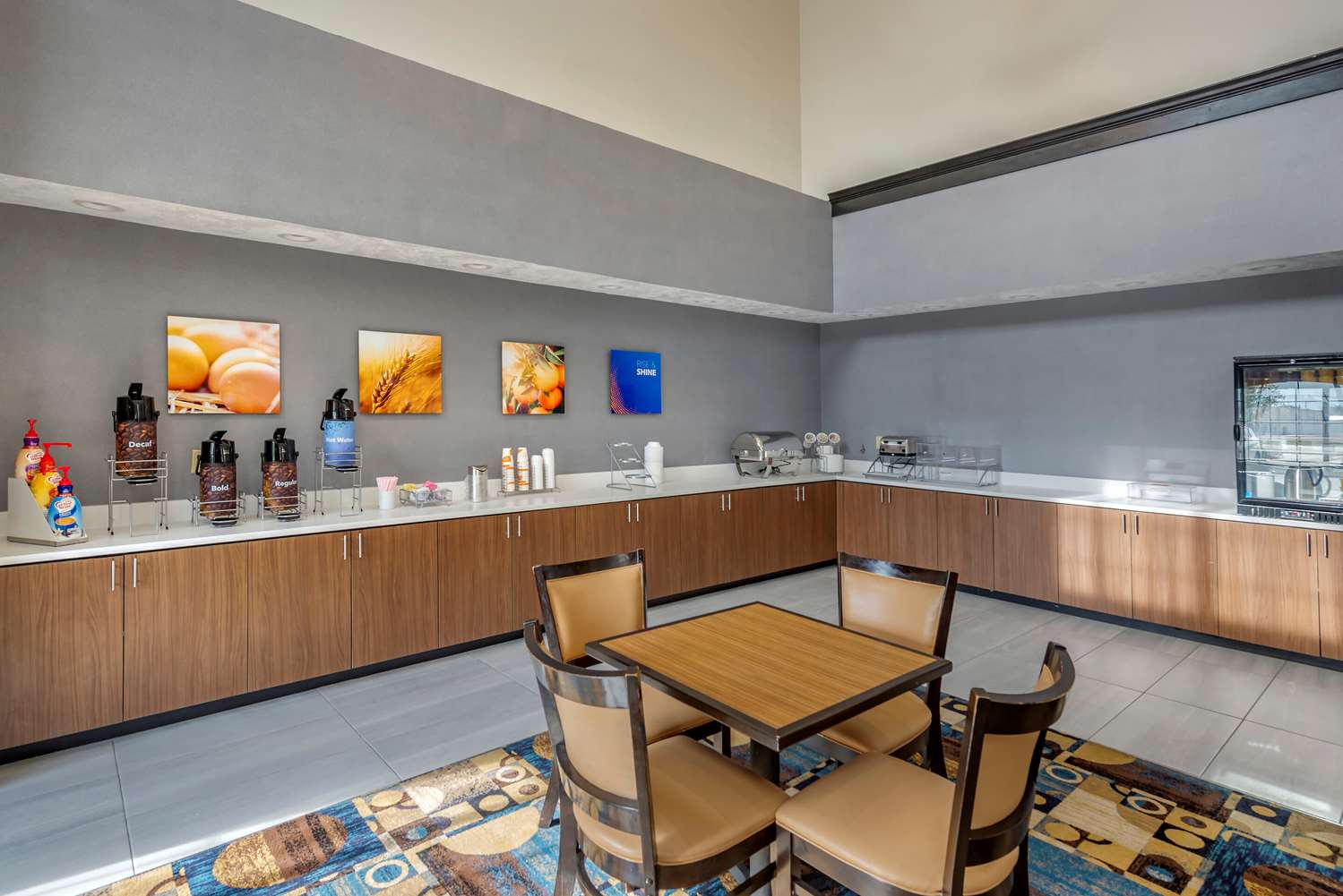 restaurant cafeteria