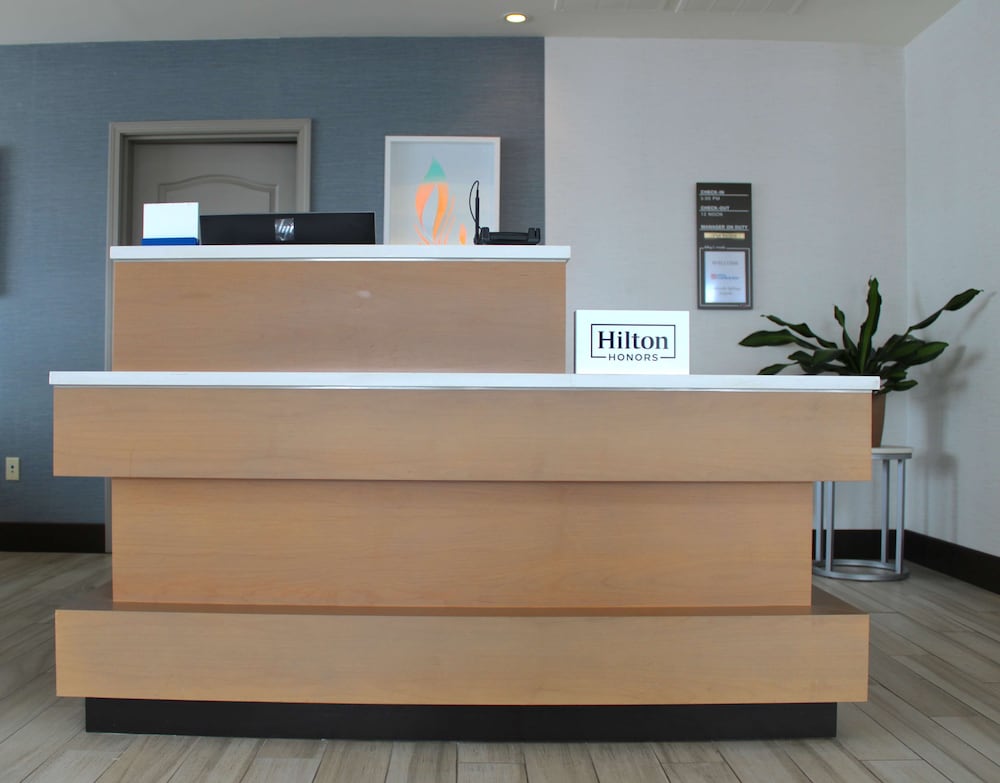 Hilton Garden Inn Colorado Springs Airport 16/59