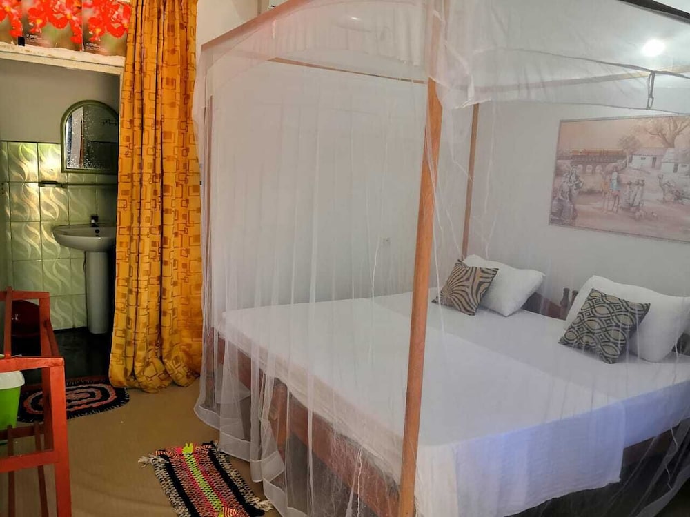 Room, Double Bed, Pool View, No Bathroom
