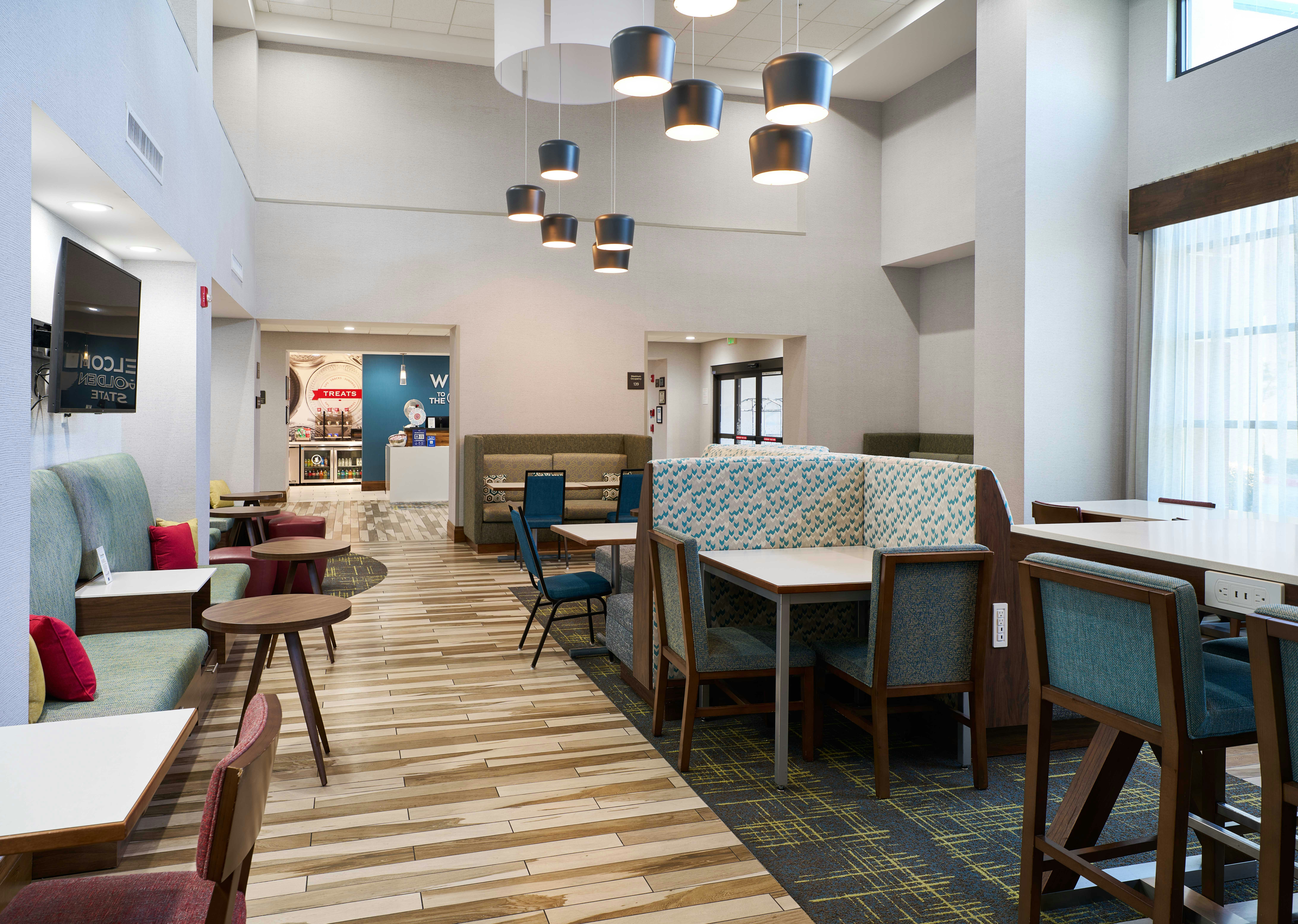 Hampton Inn And Suites Salinas 38/64