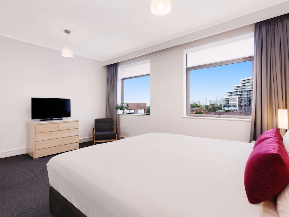 Mercure Melbourne Albert Park 14/72