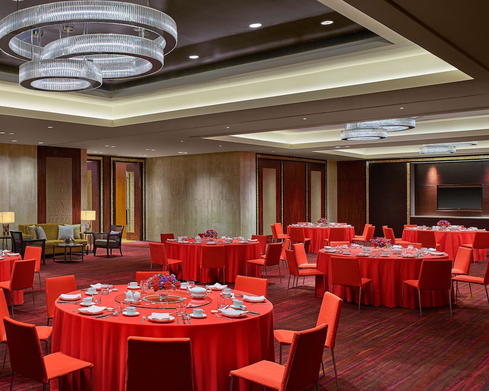 Grand Hyatt Manila 63/72