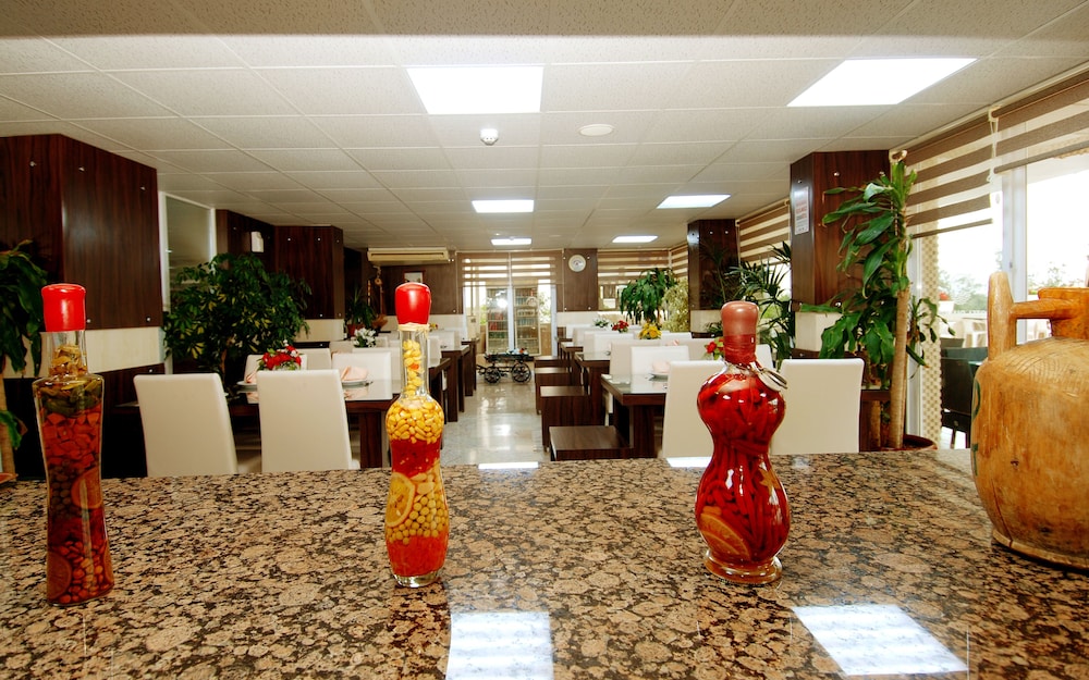 Lara Diamond Hotel 36/47