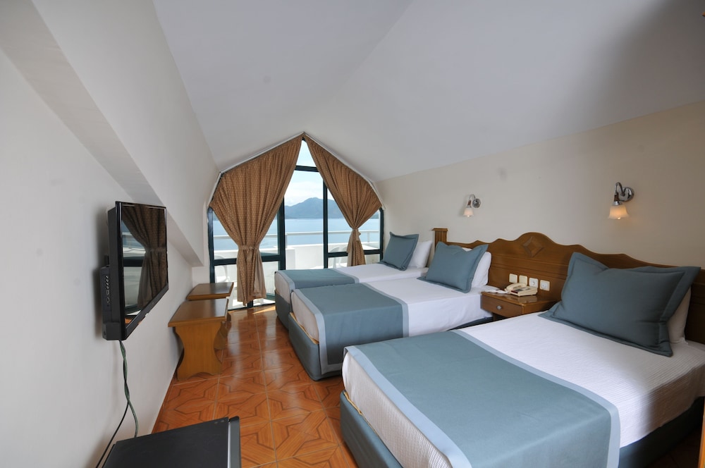 Class Beach Otel 11/50