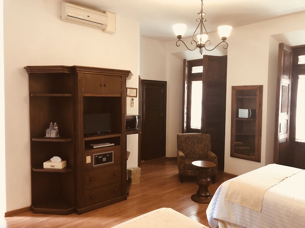 Hotel Mi Solar 49/68