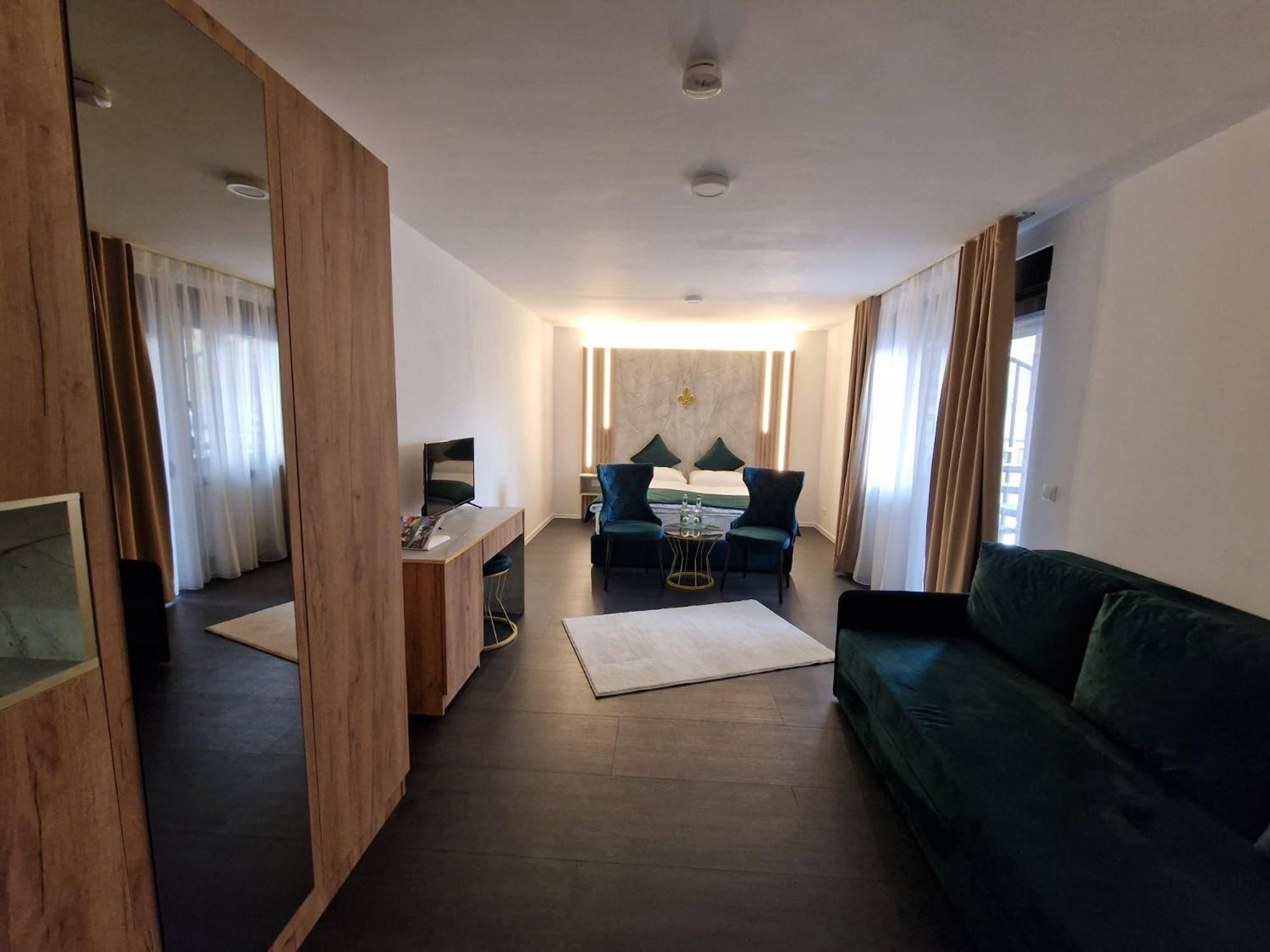 Lilium Resort Hotel & Restaurant 21/25