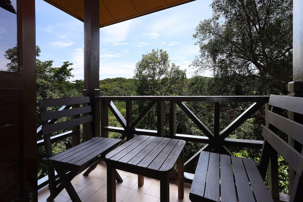 REDANG ISLAND RESORT 30/50