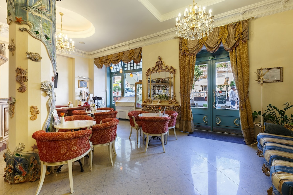Boutique Spa Hotel Aqua Marina 61/68