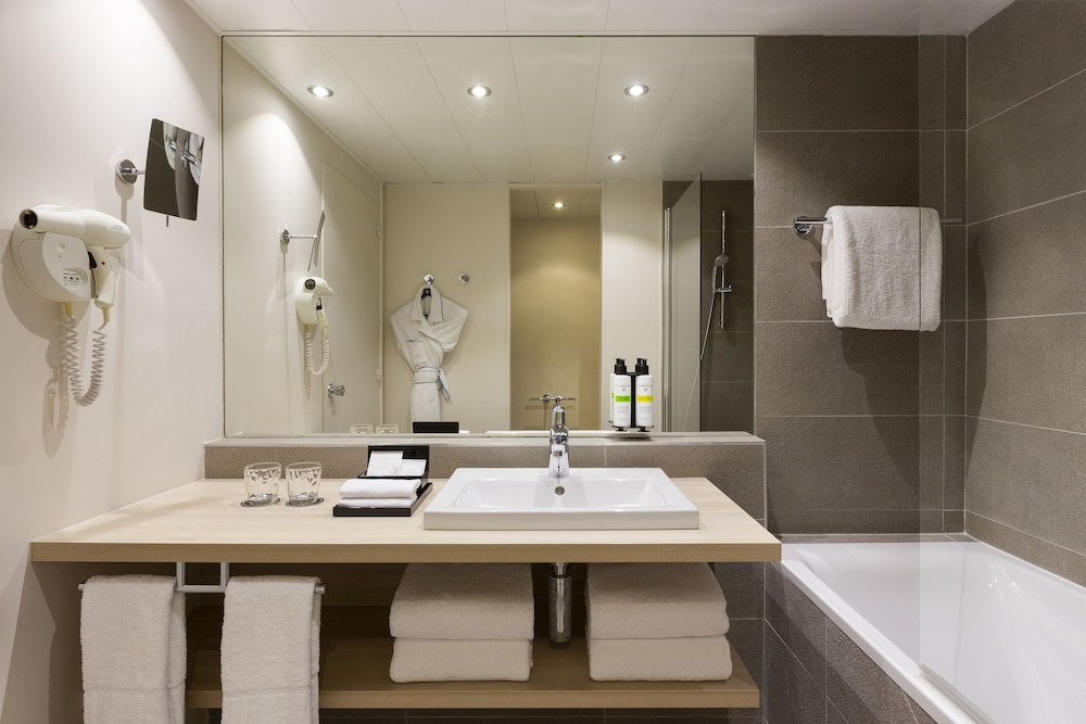 Pullman Paris Montparnasse 7/64