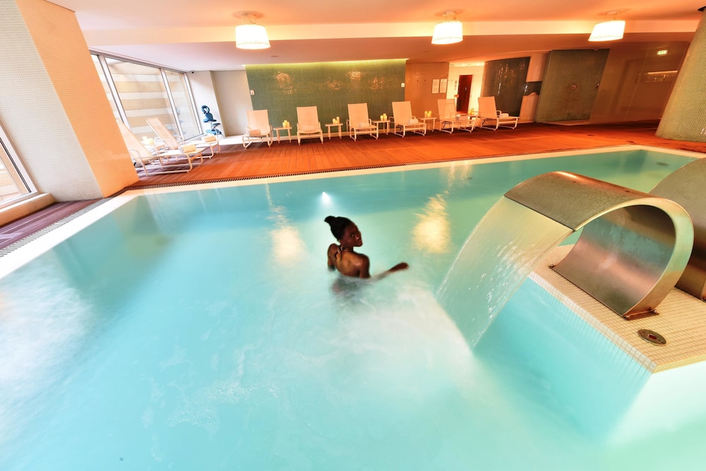 swimming pool spa
