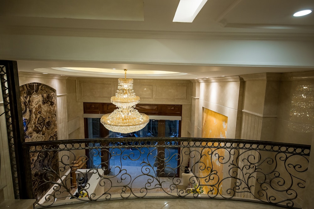 Little Hanoi Deluxe Hotel 5/55