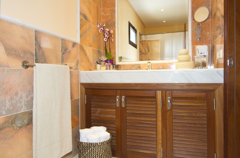 Villas Coral Deluxe 9/56