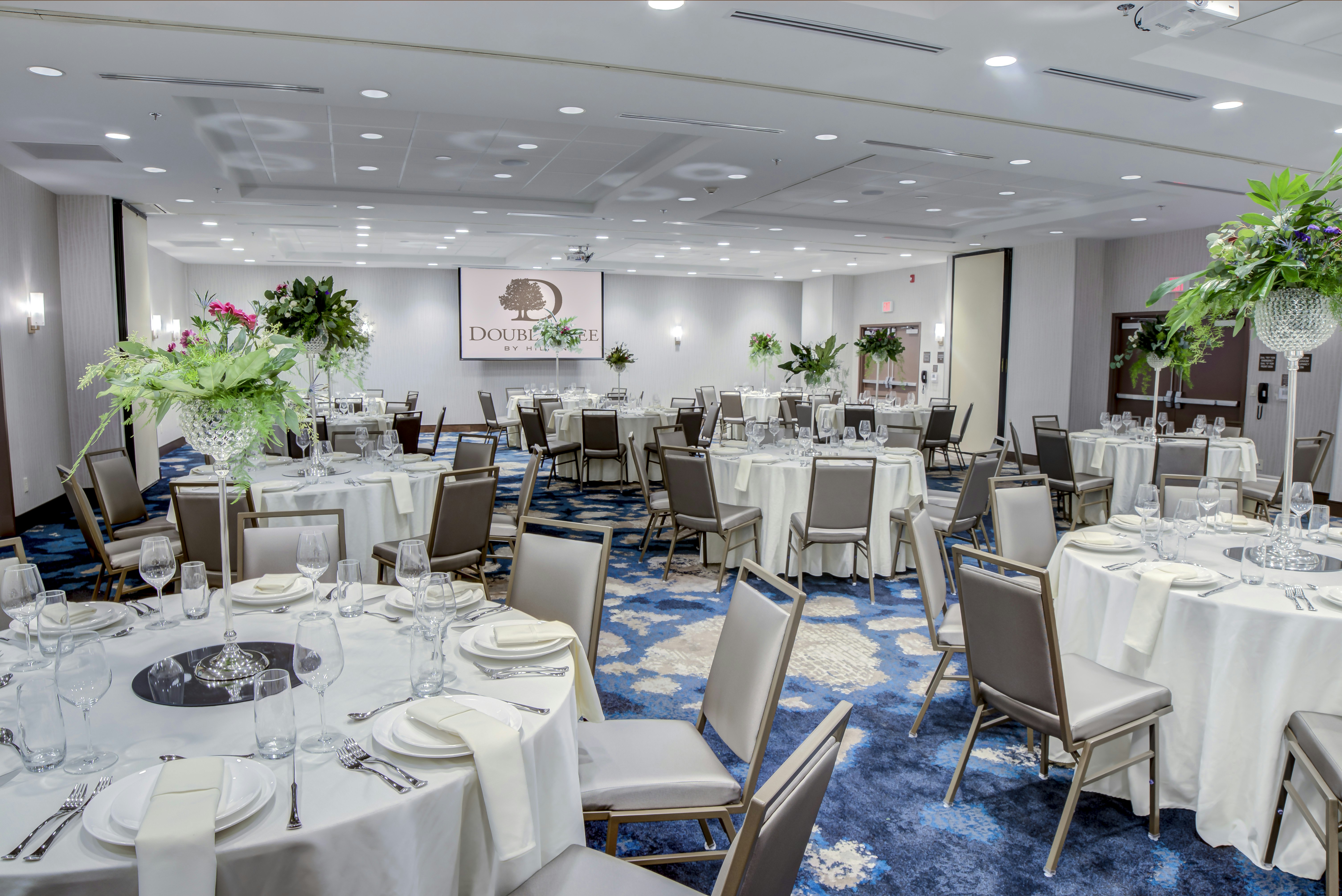 DoubleTree by Hilton Harrisonburg 16/23
