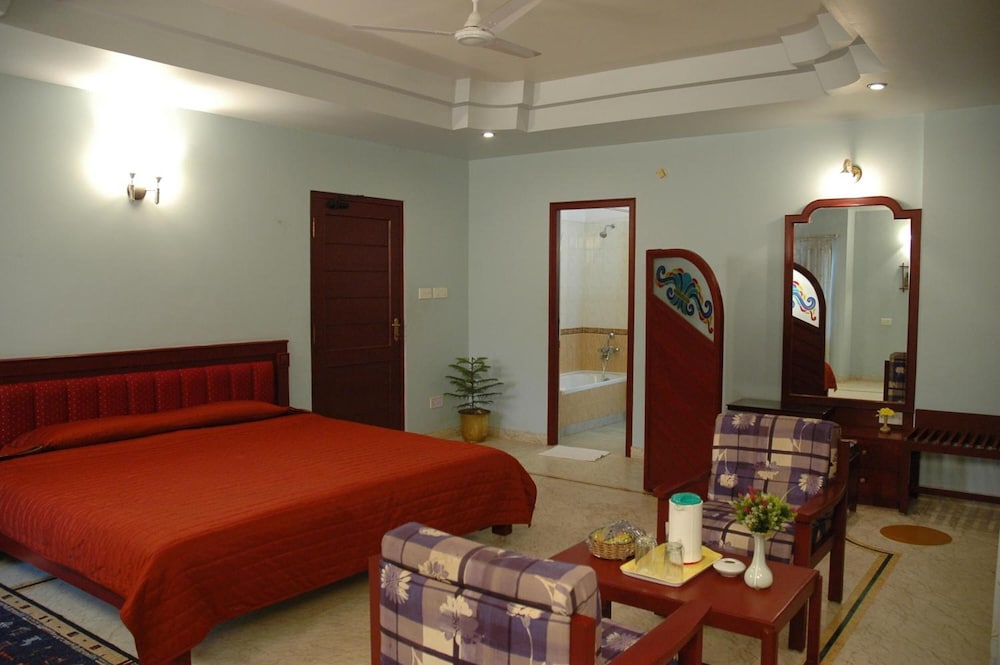 Hotel Gnanam 37/49