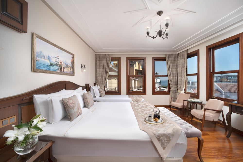 BENDER HOTEL 22/46