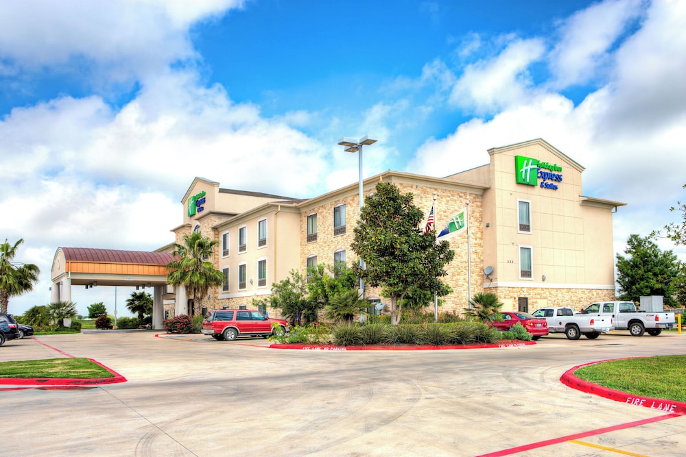 Holiday Inn Express Hotel Suites Hutto 68/72